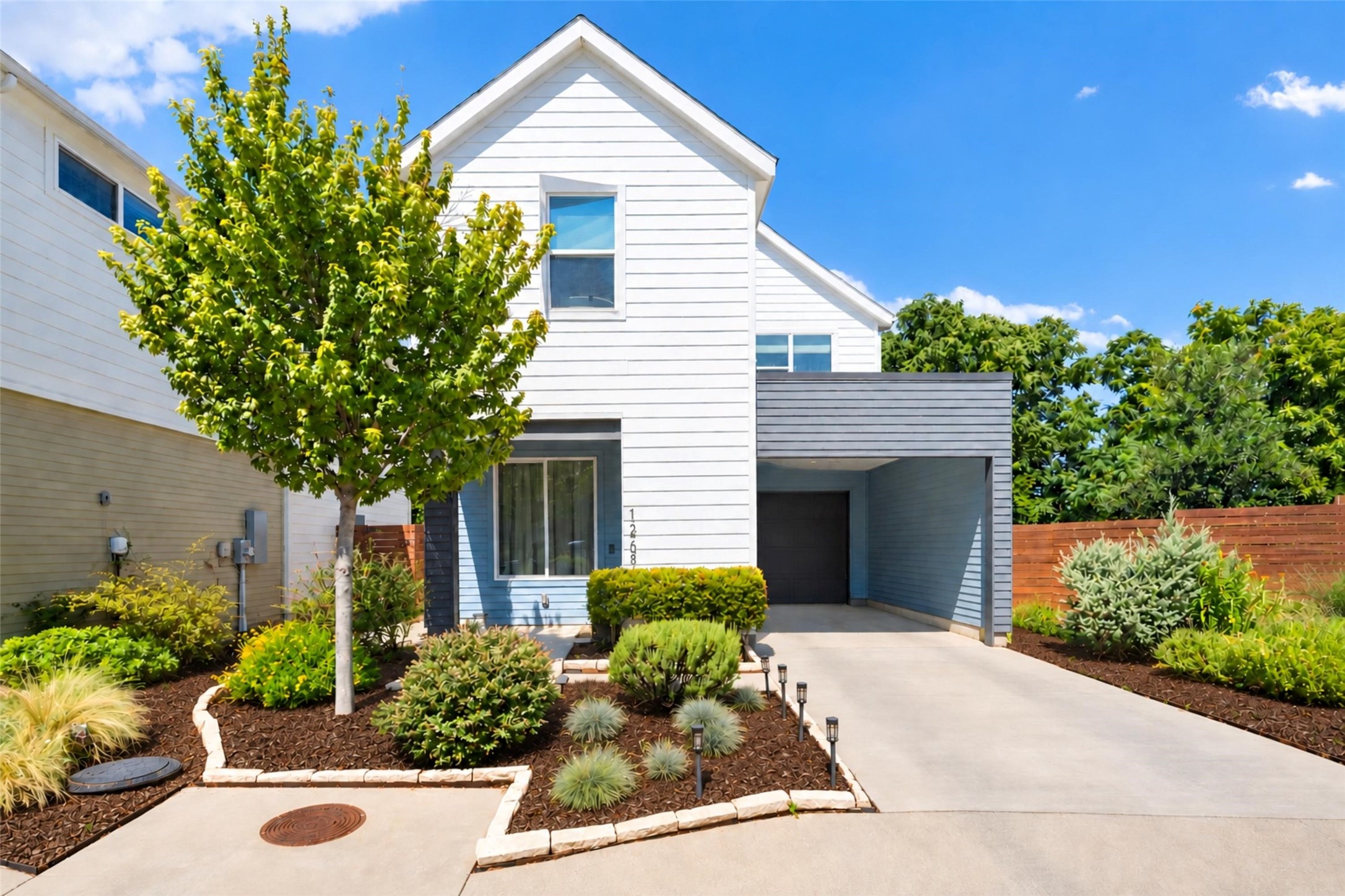 1269 Clifftop Lane
