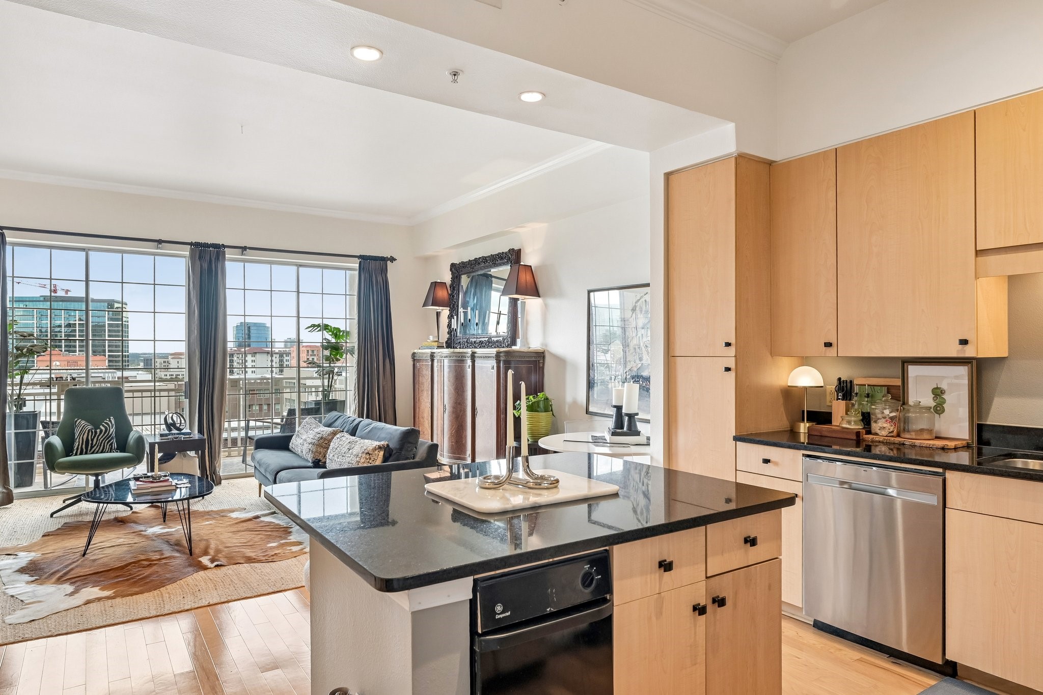 3225 Turtle Creek Boulevard 914