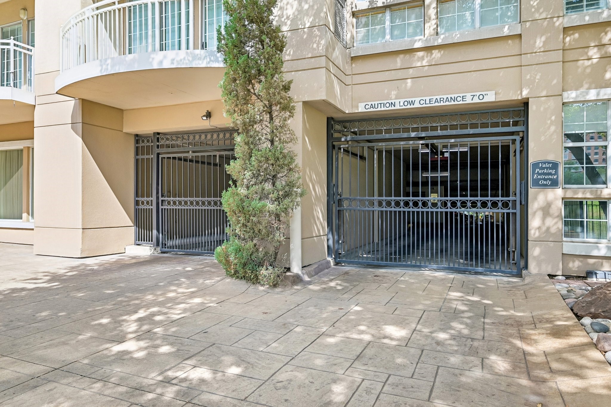 3225 Turtle Creek Boulevard 914