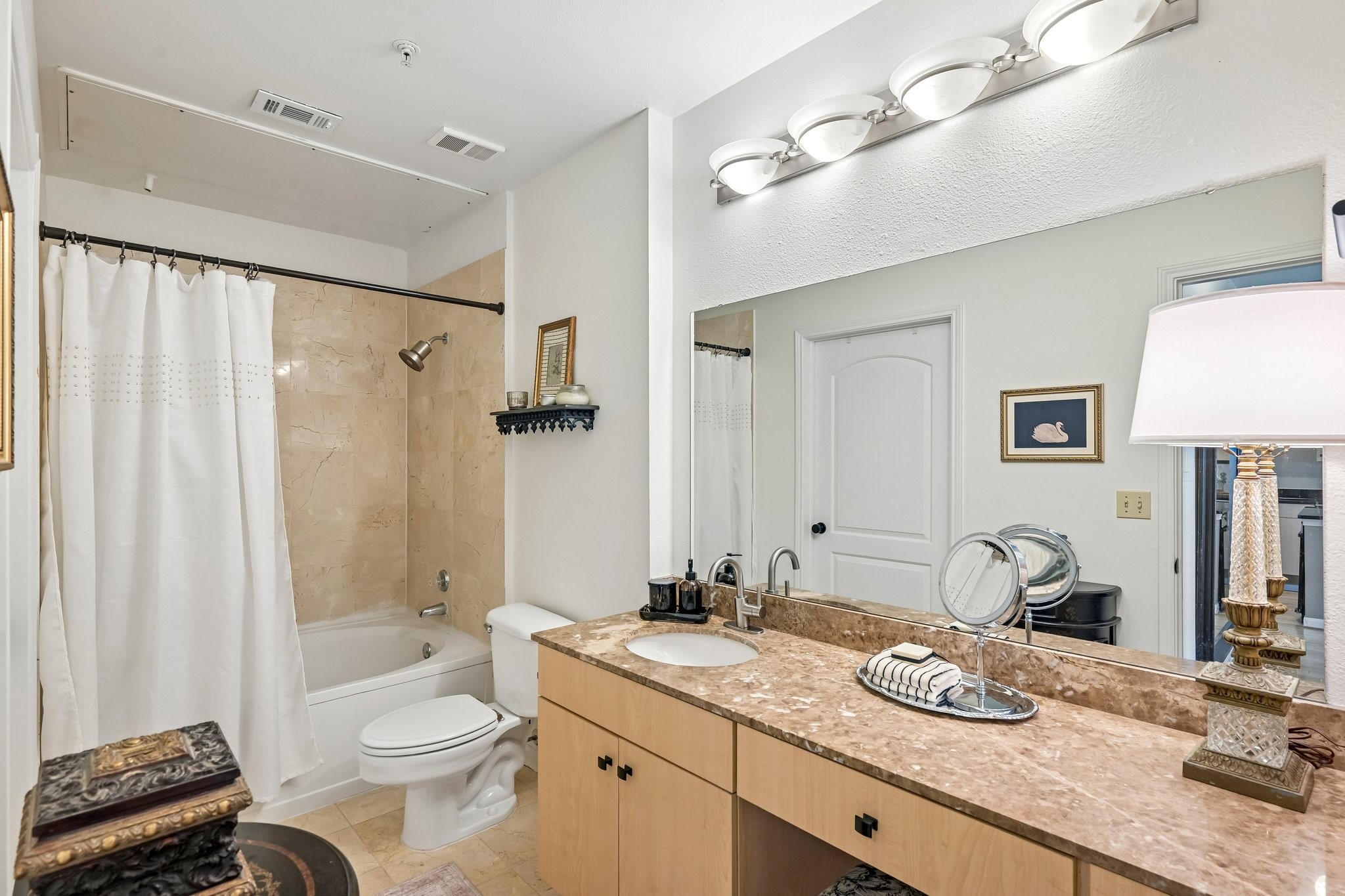 3225 Turtle Creek Boulevard 914