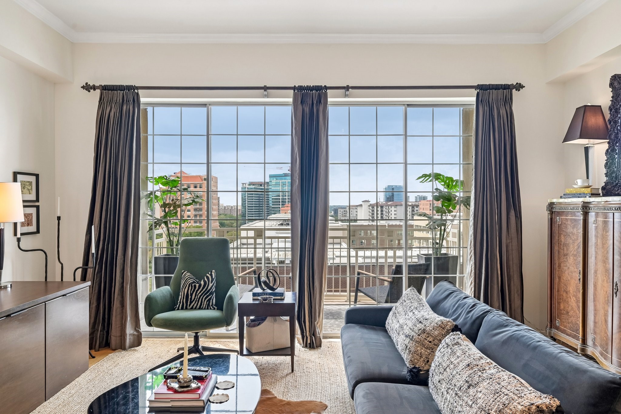 3225 Turtle Creek Boulevard 914