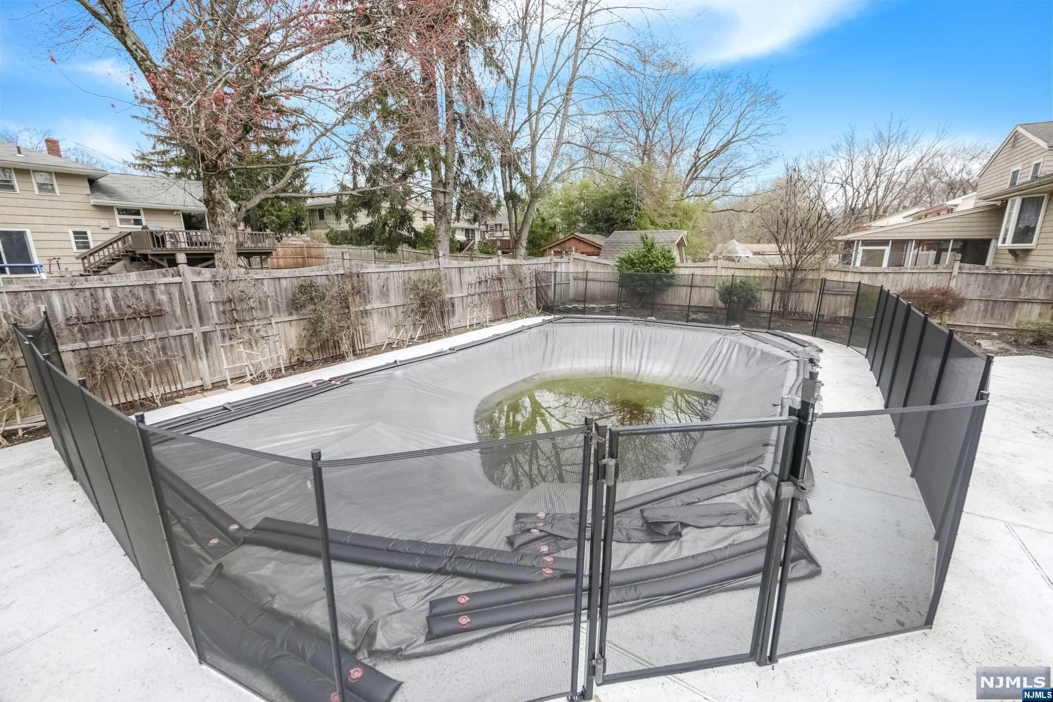 44 Ruckner Road