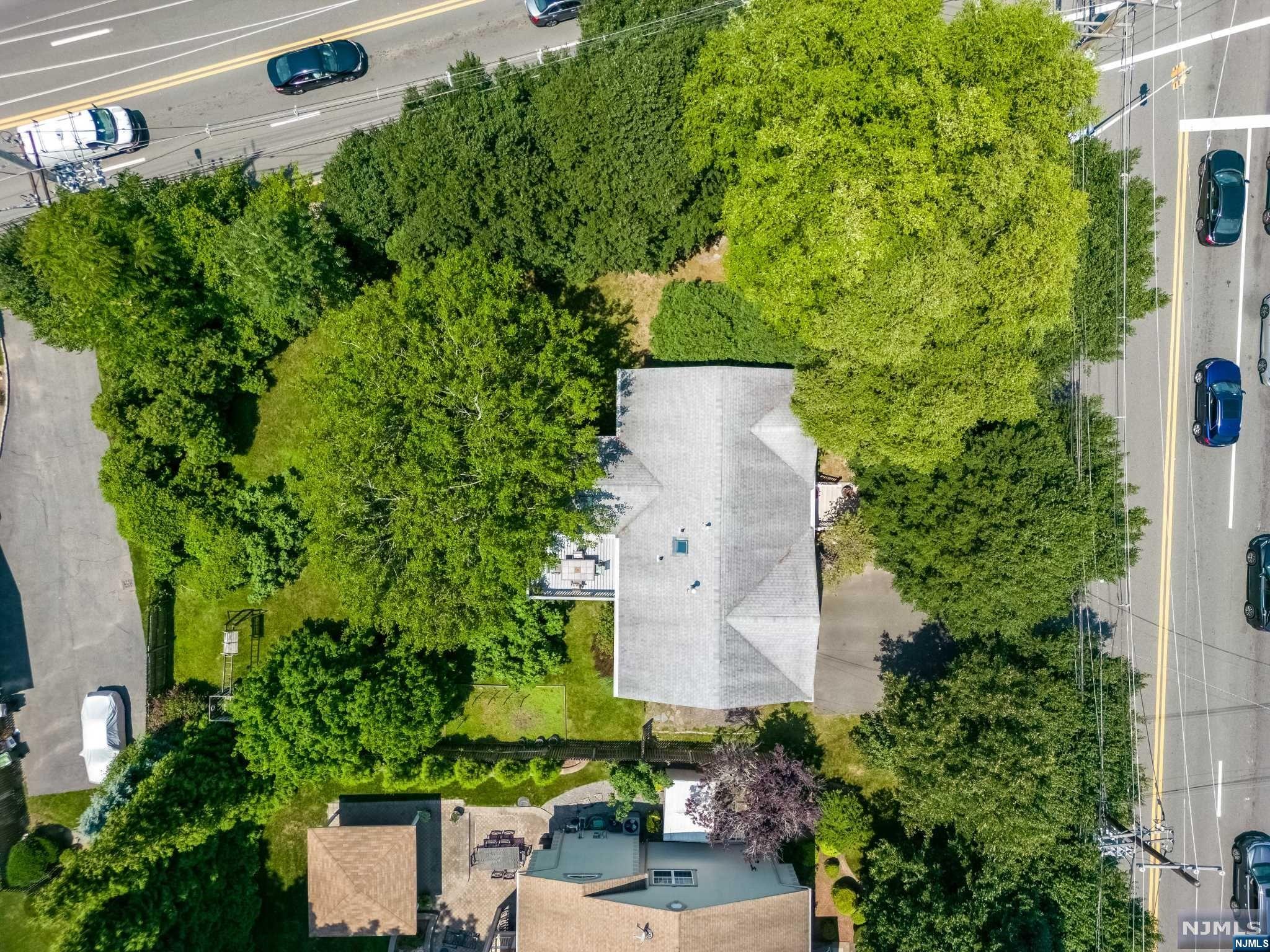 248 Oradell Avenue
