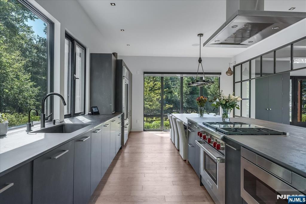 176 Edson Terrace