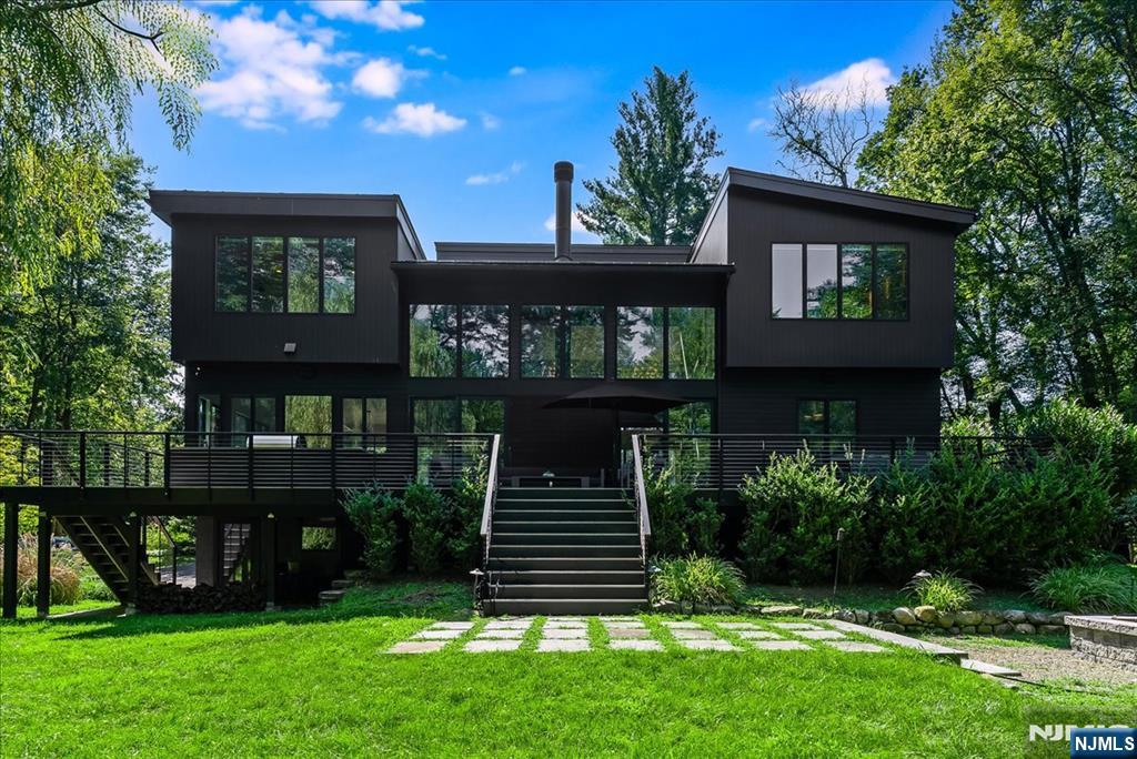 176 Edson Terrace