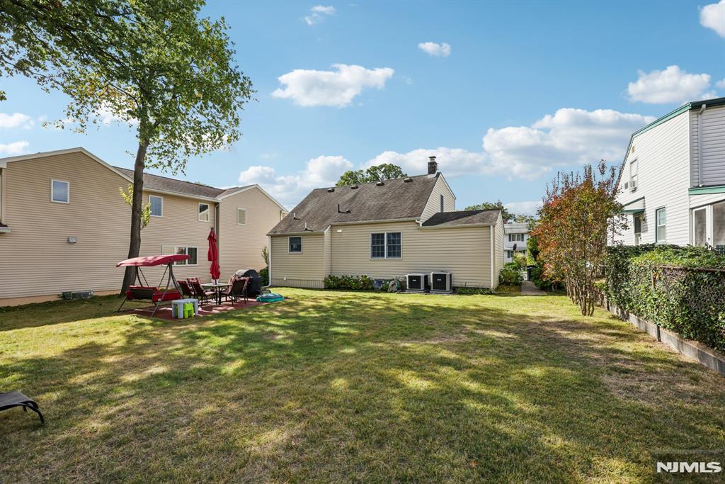12-11 Scribner Road