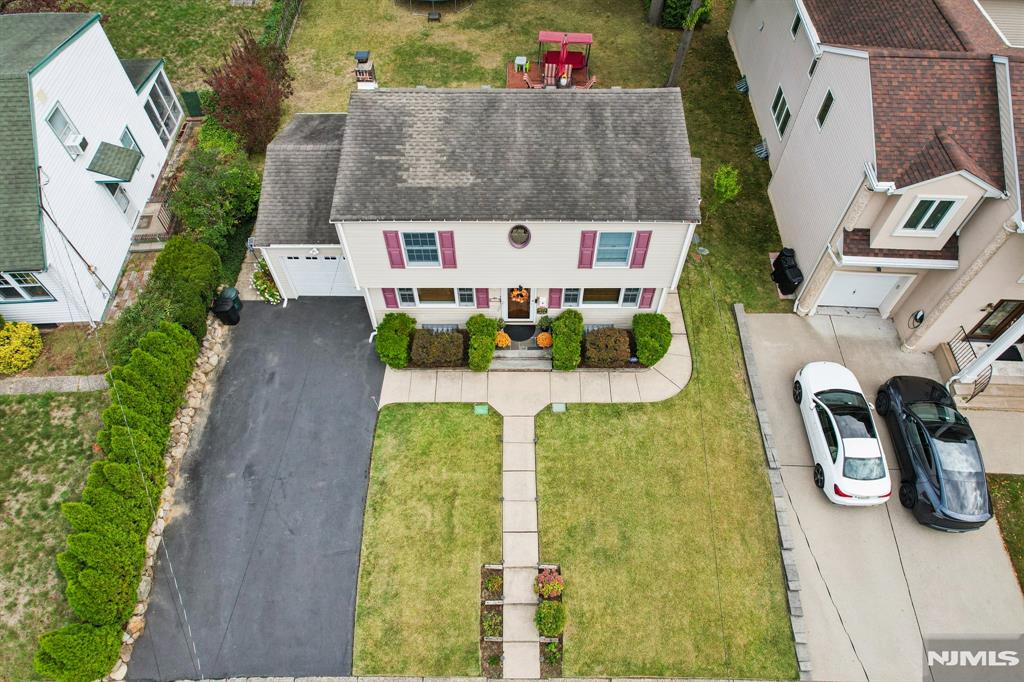 12-11 Scribner Road