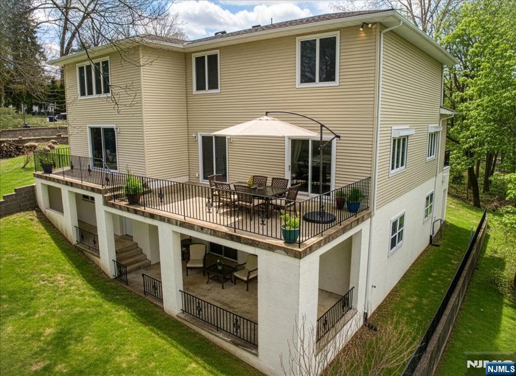 360 Valley View Avenue