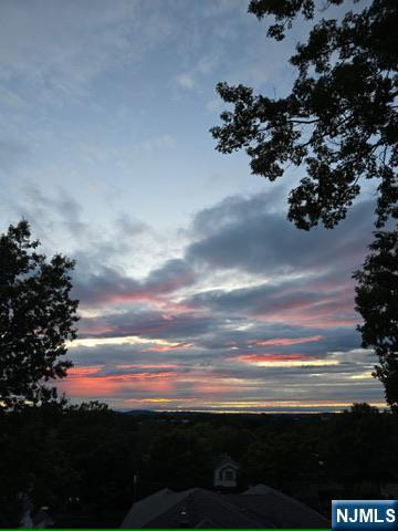 360 Valley View Avenue