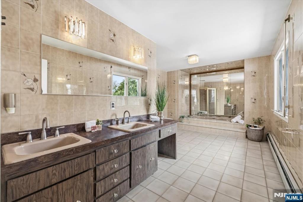 360 Valley View Avenue