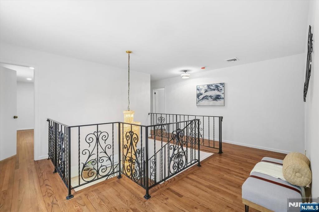 360 Valley View Avenue