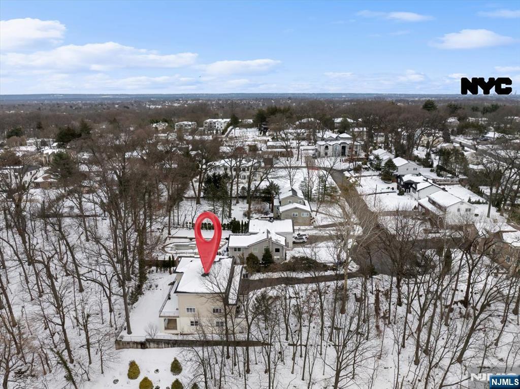 360 Valley View Avenue