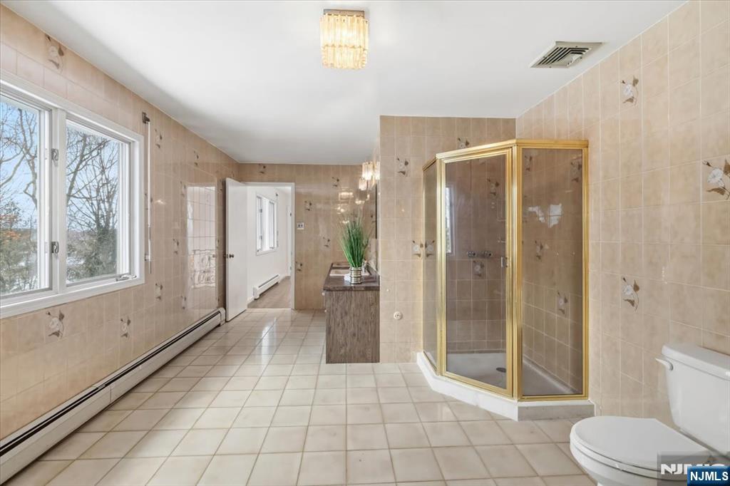 360 Valley View Avenue