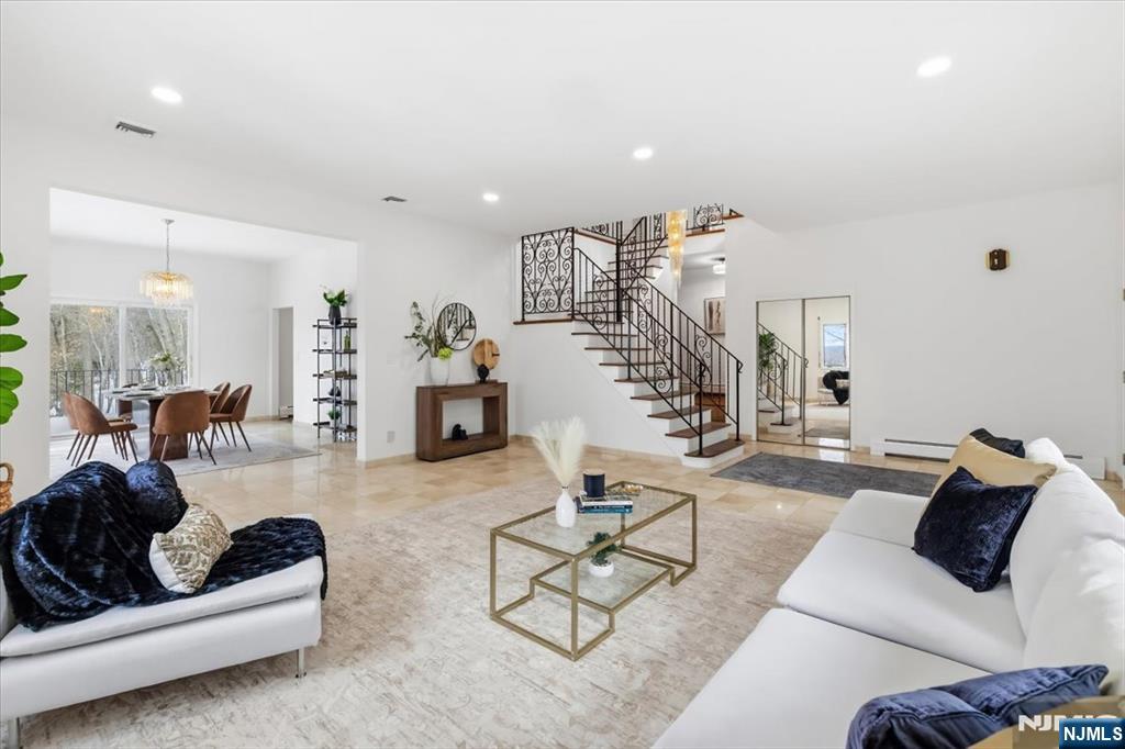 360 Valley View Avenue