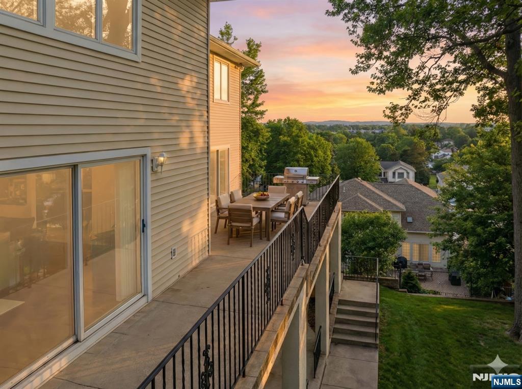 360 Valley View Avenue