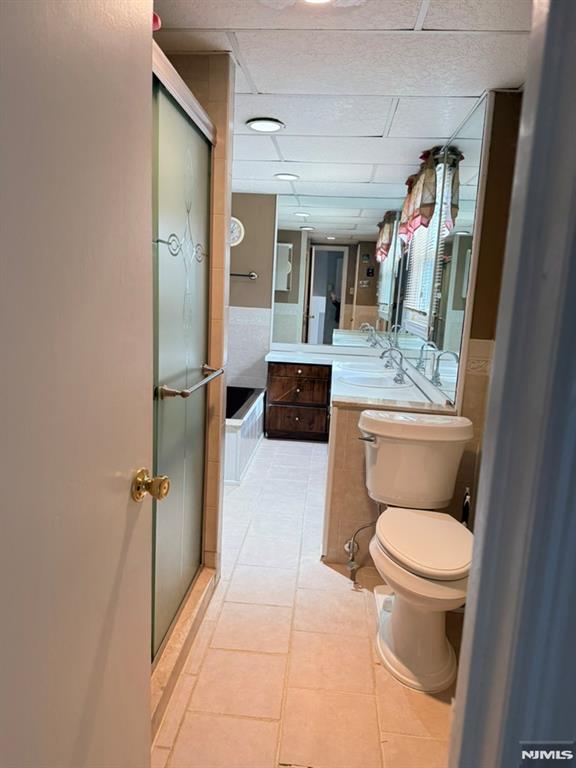 155 E Village Circle