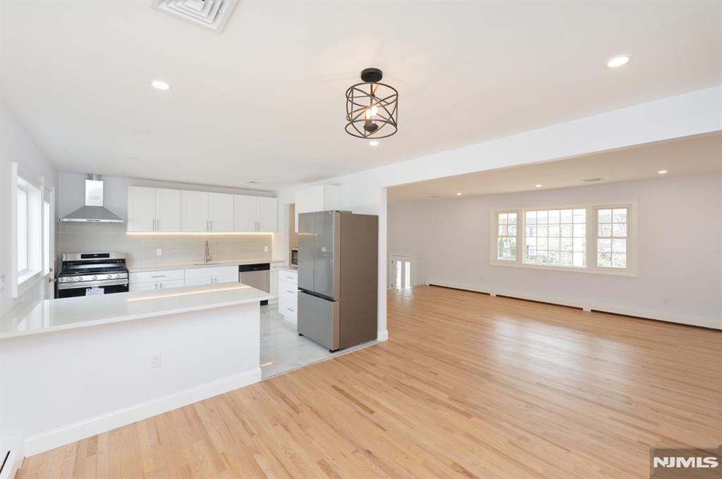 269 Columbia Terrace