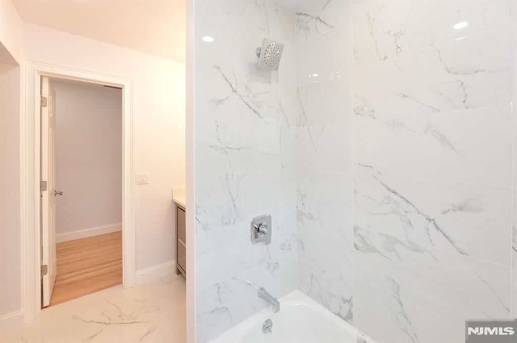 269 Columbia Terrace