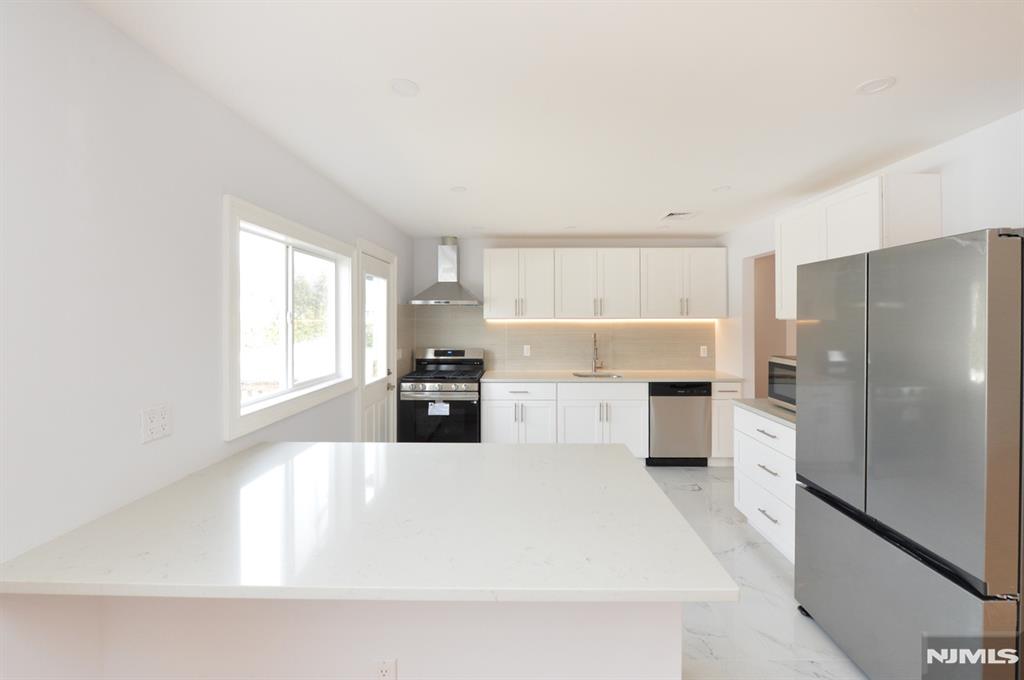 269 Columbia Terrace