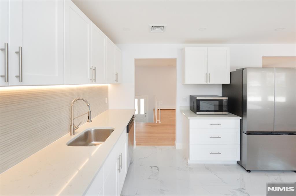 269 Columbia Terrace