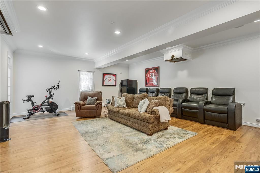 254 Hoppers Lane