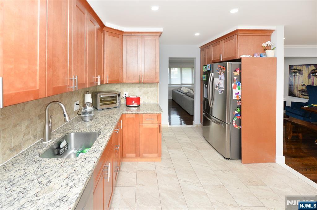 154 Middlesex Avenue
