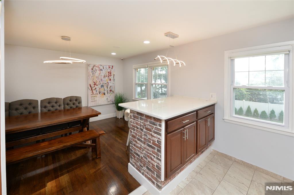 154 Middlesex Avenue