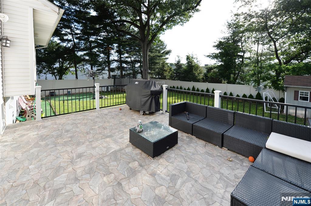 154 Middlesex Avenue