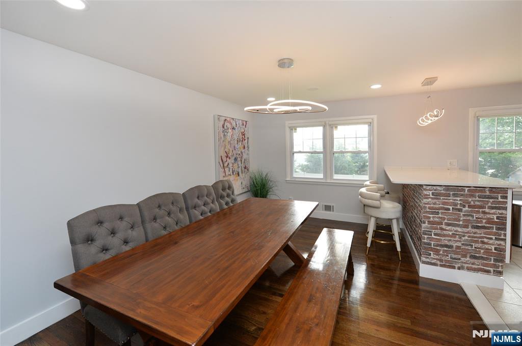 154 Middlesex Avenue