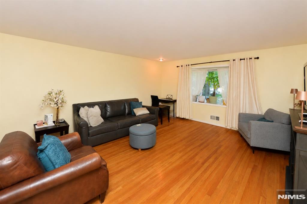 85B PRIMROSE Lane 85b
