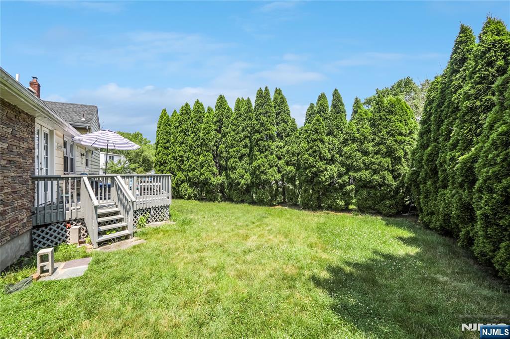 122 Village Circle West