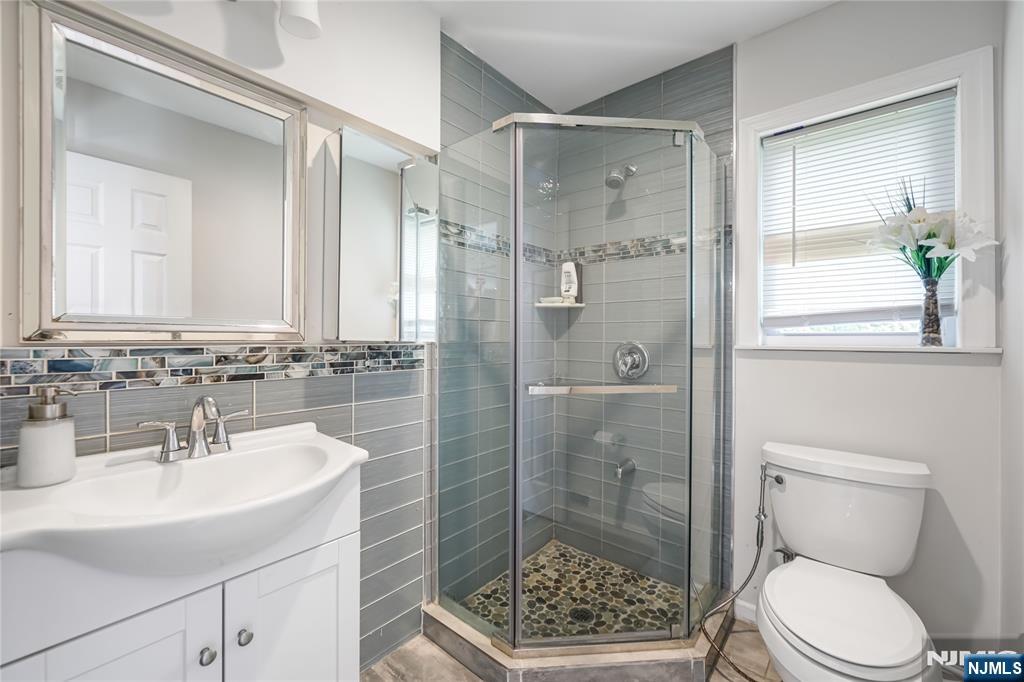 122 Village Circle West