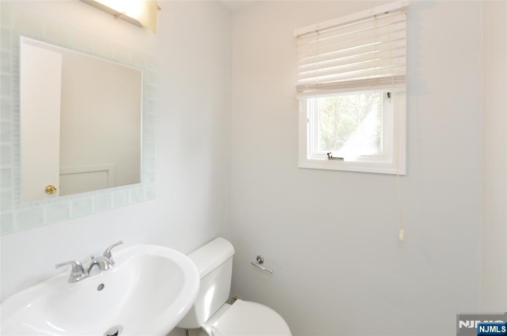 85 Primrose Lane B