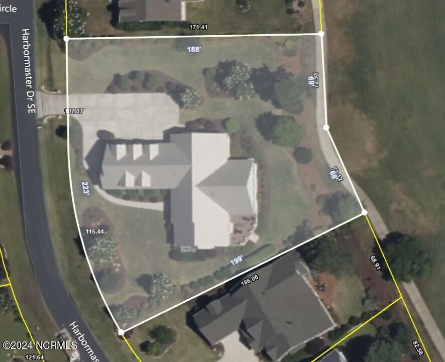 2732 Harbormaster Drive SE