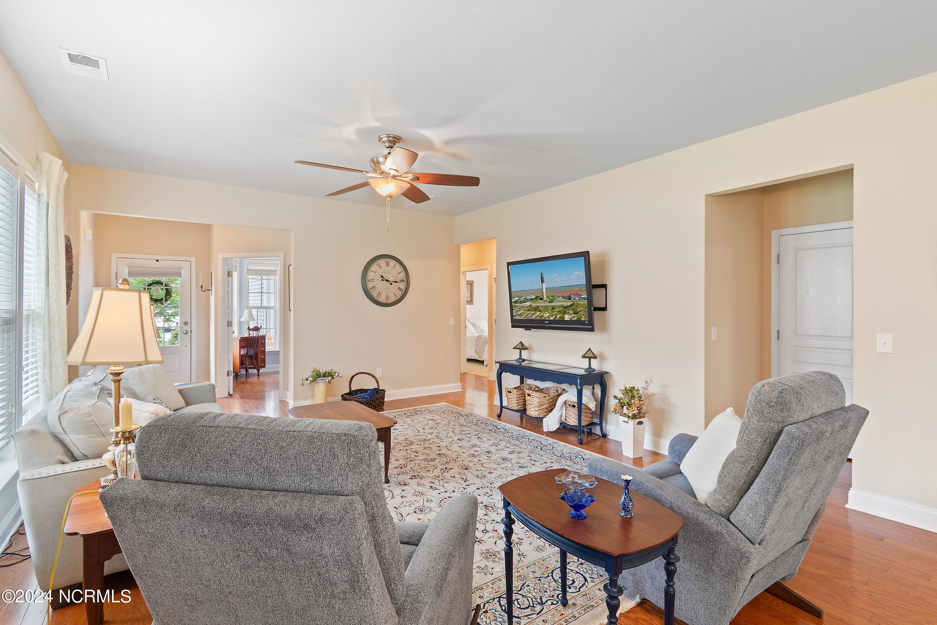 5266 Windward Way