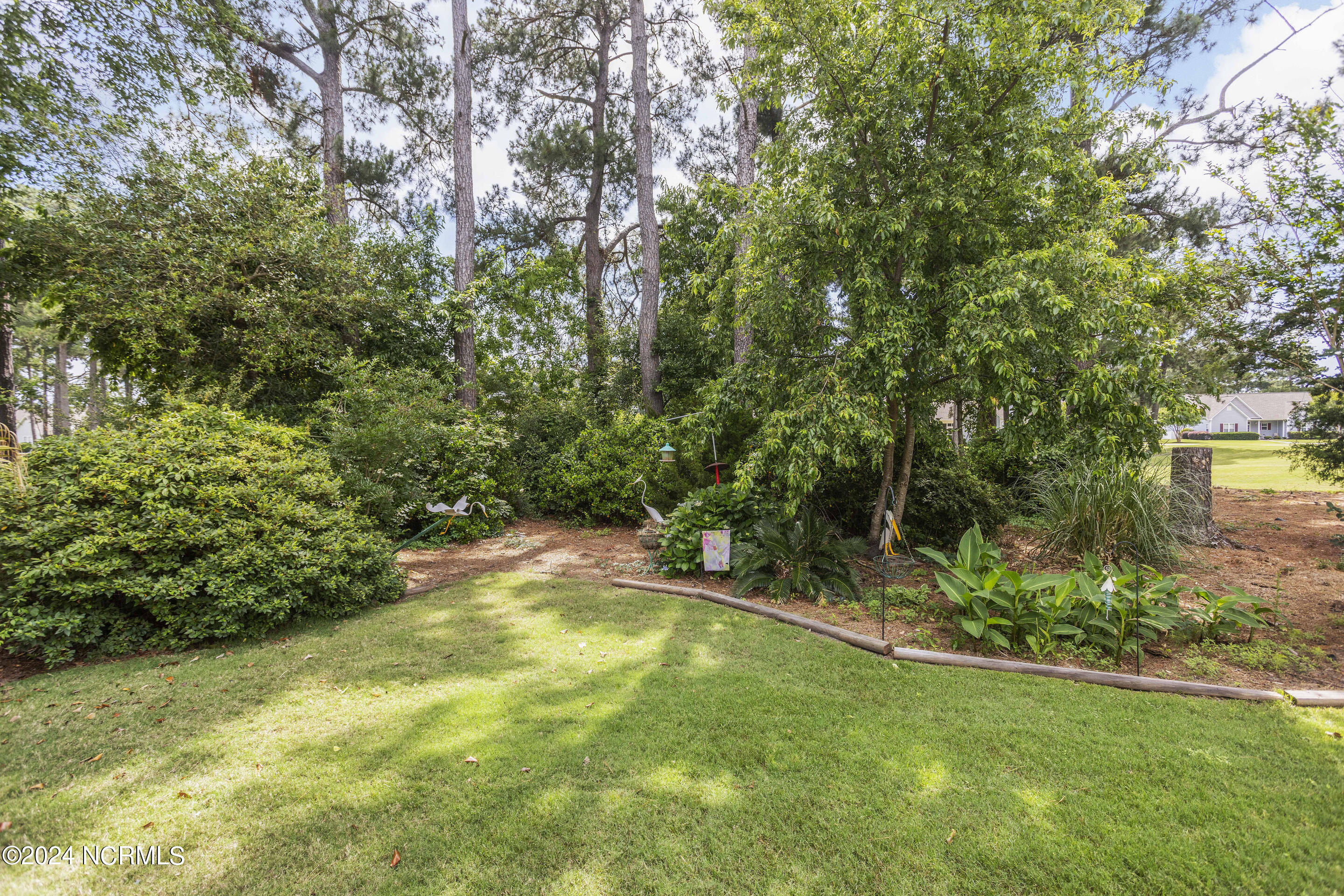 4989 Glen Cove Drive SE