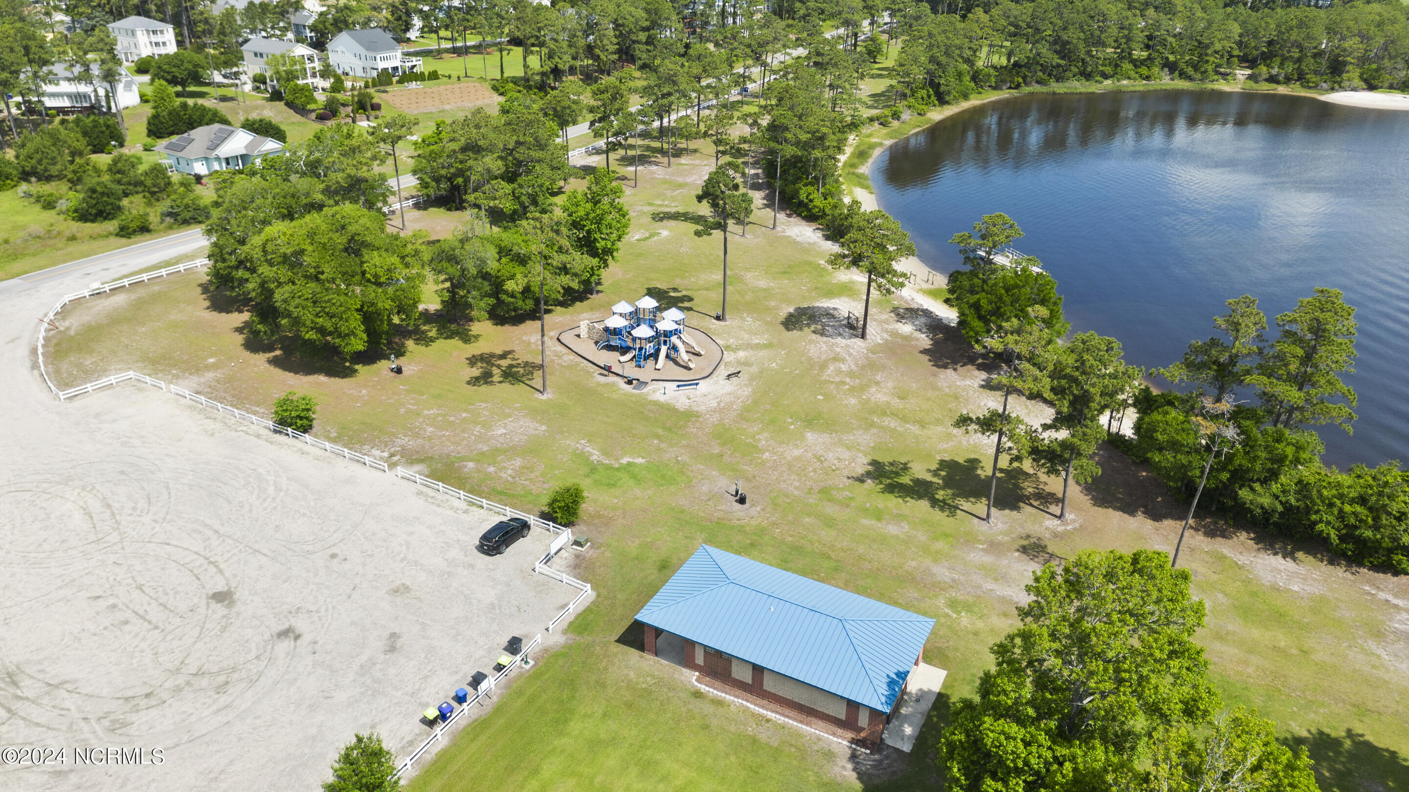 4989 Glen Cove Drive SE