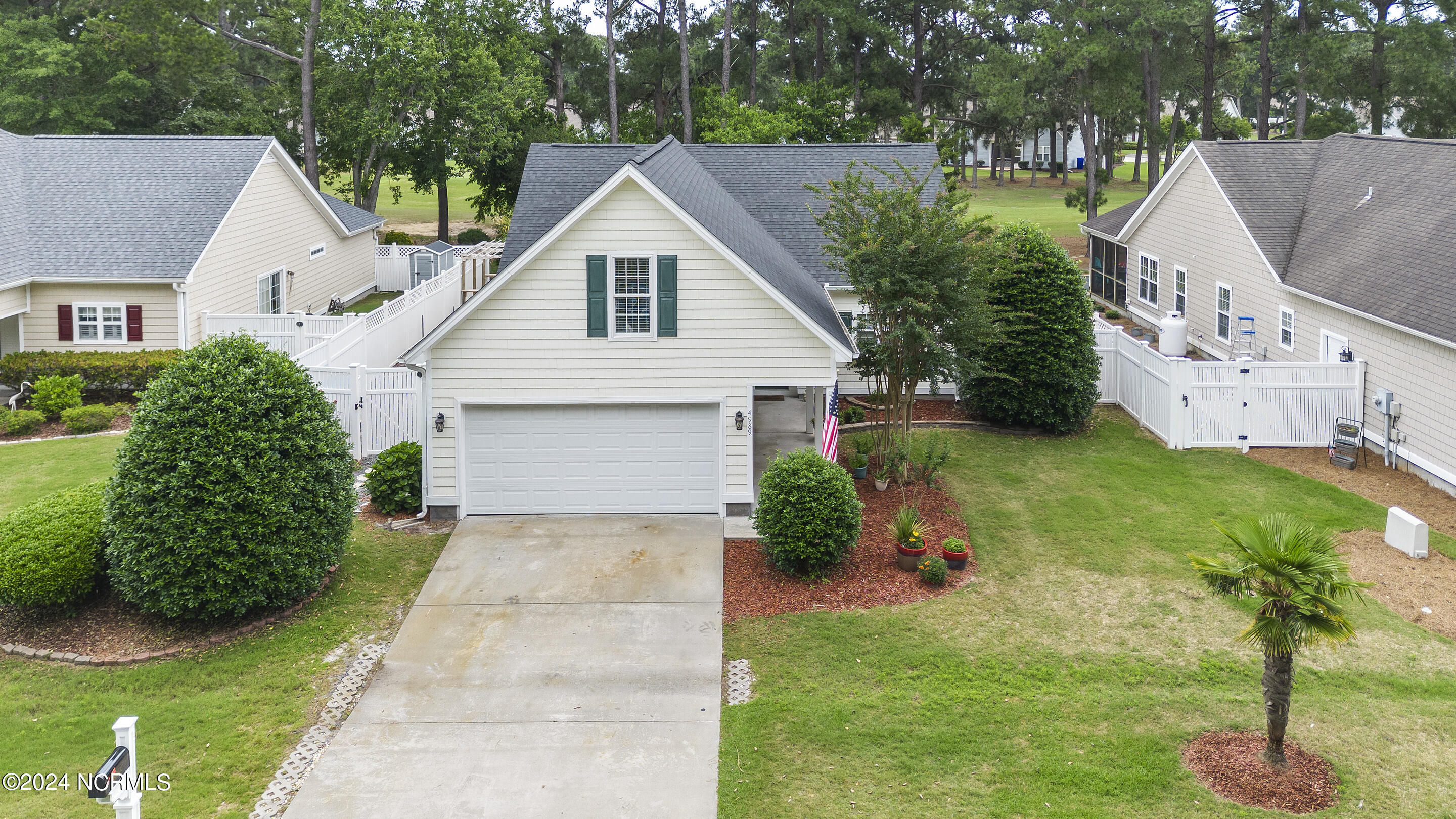 4989 Glen Cove Drive SE