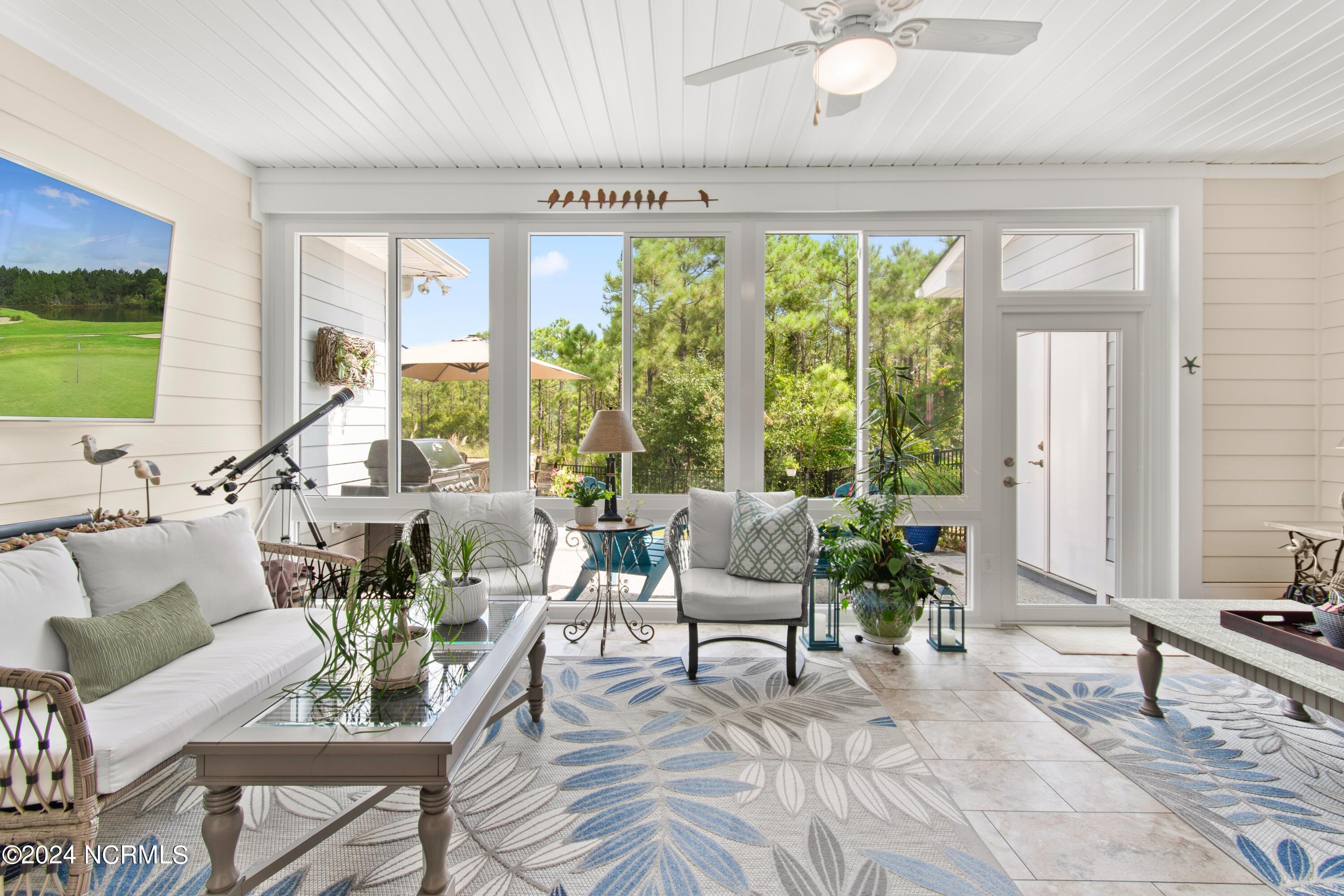 3692 Gardenia Lane