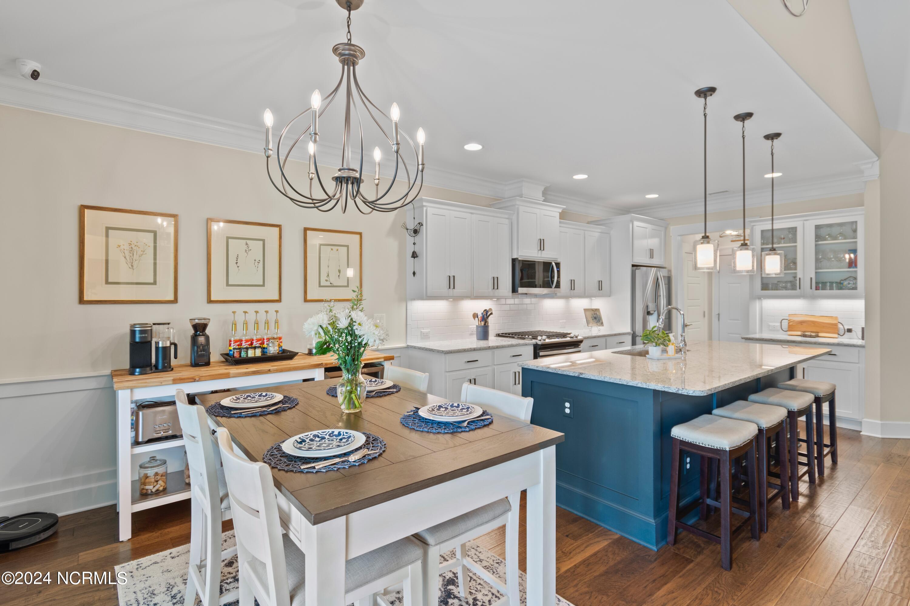 3692 Gardenia Lane