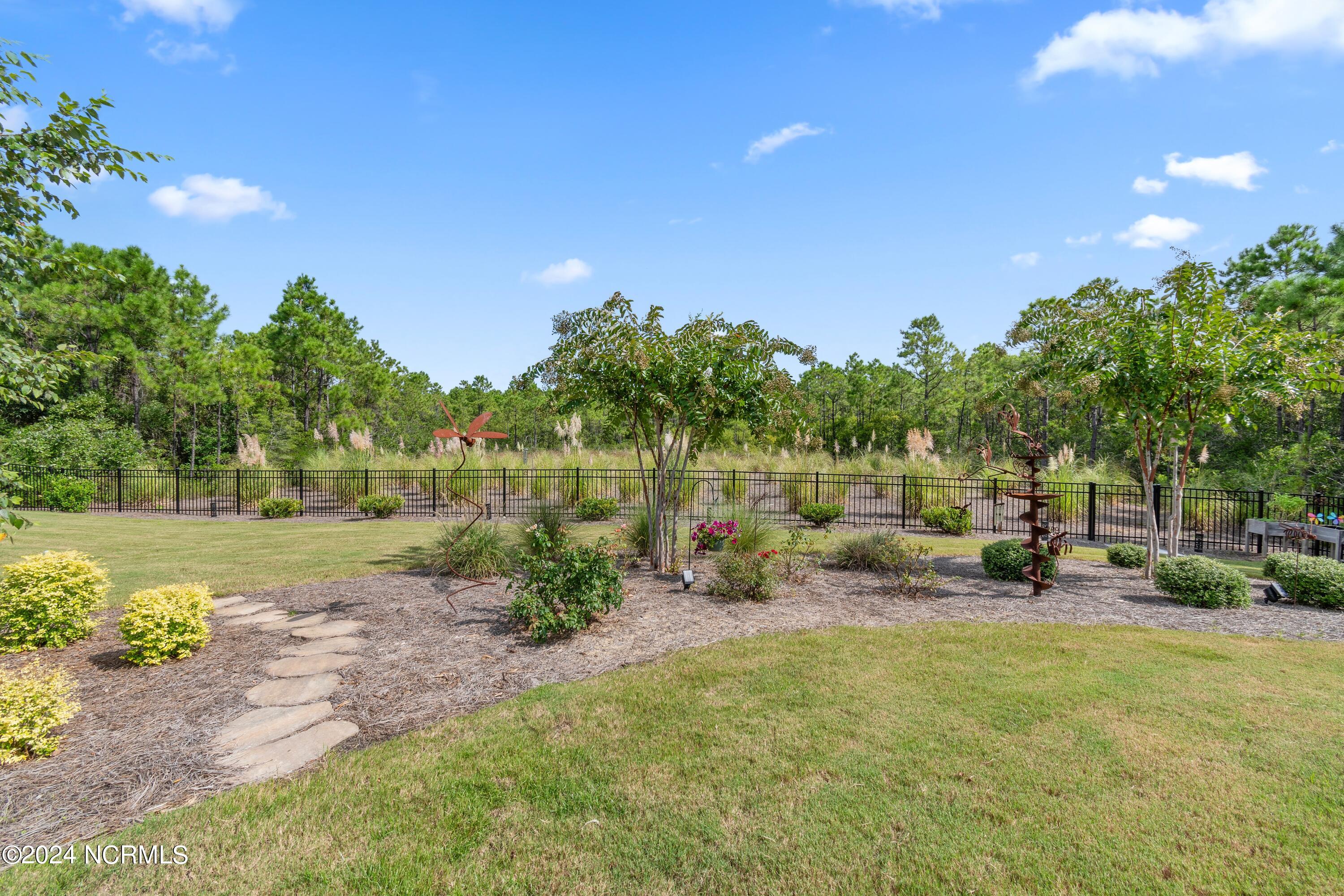 3692 Gardenia Lane
