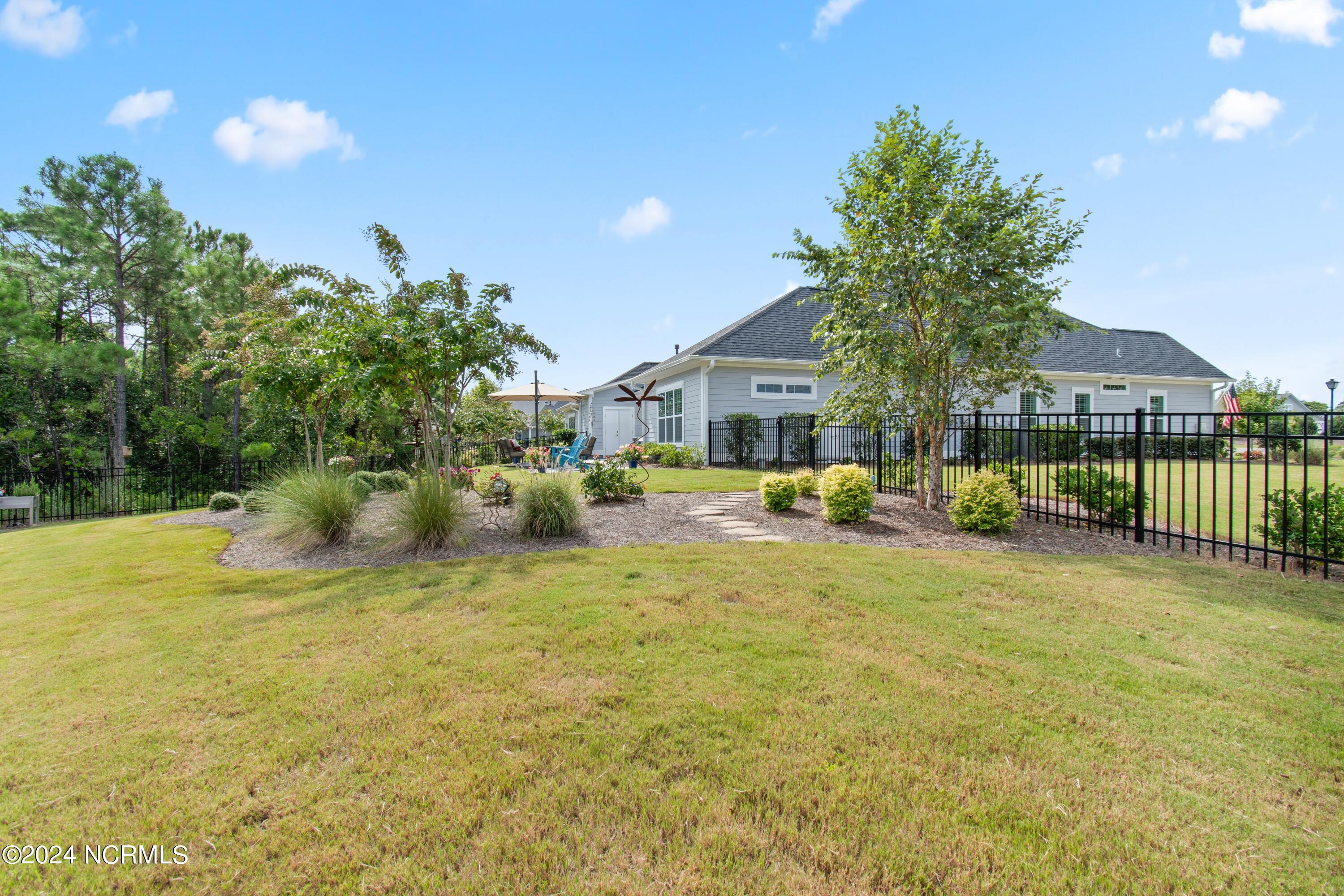 3692 Gardenia Lane