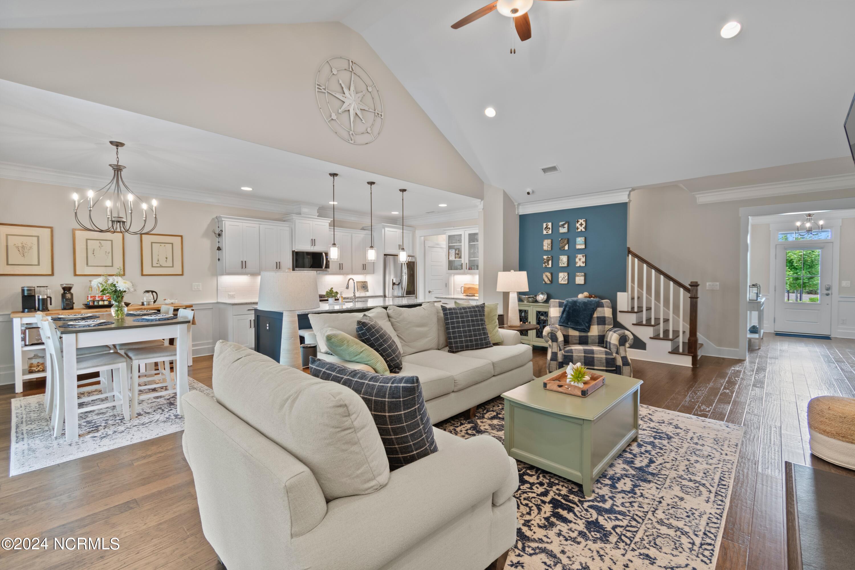 3692 Gardenia Lane