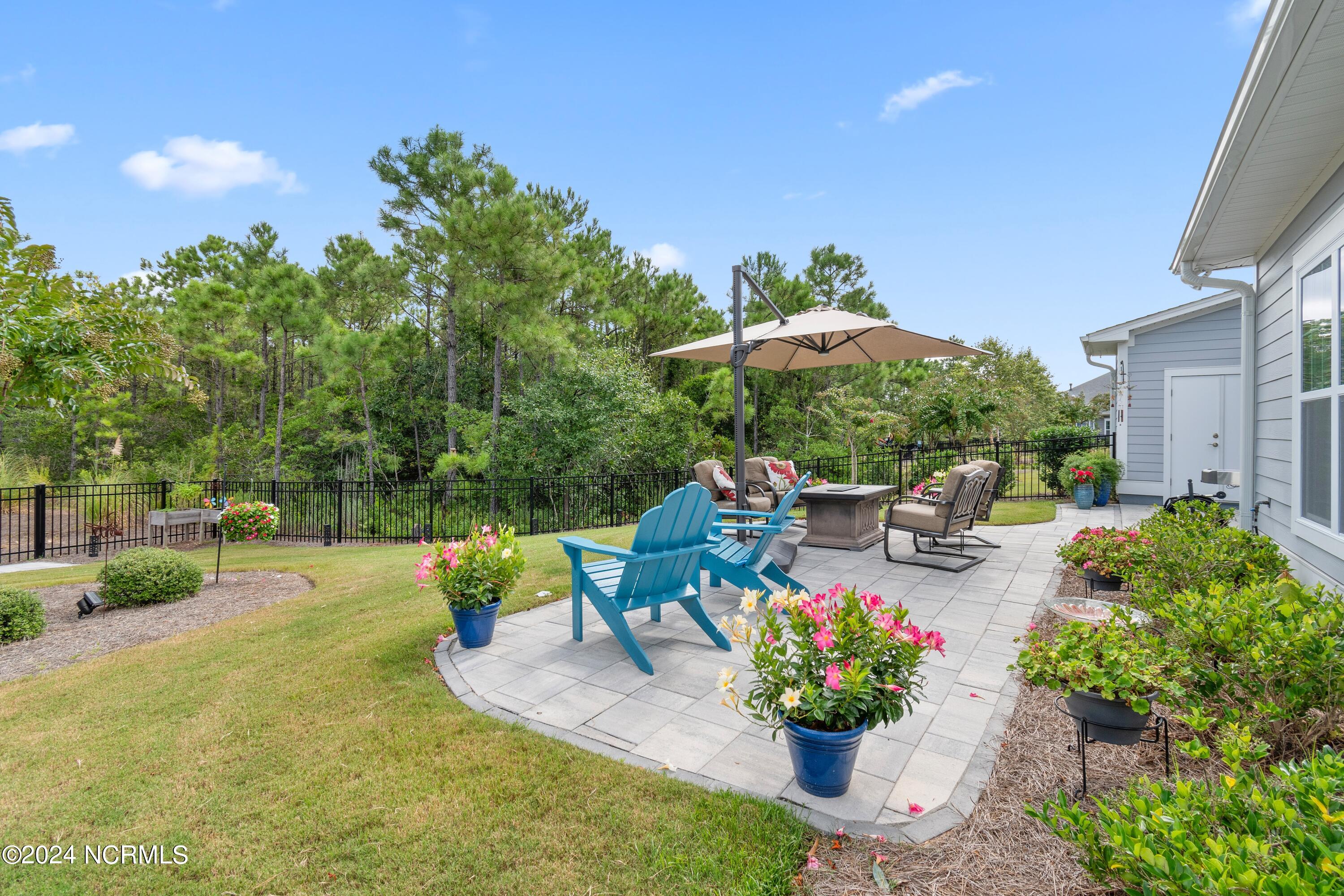 3692 Gardenia Lane