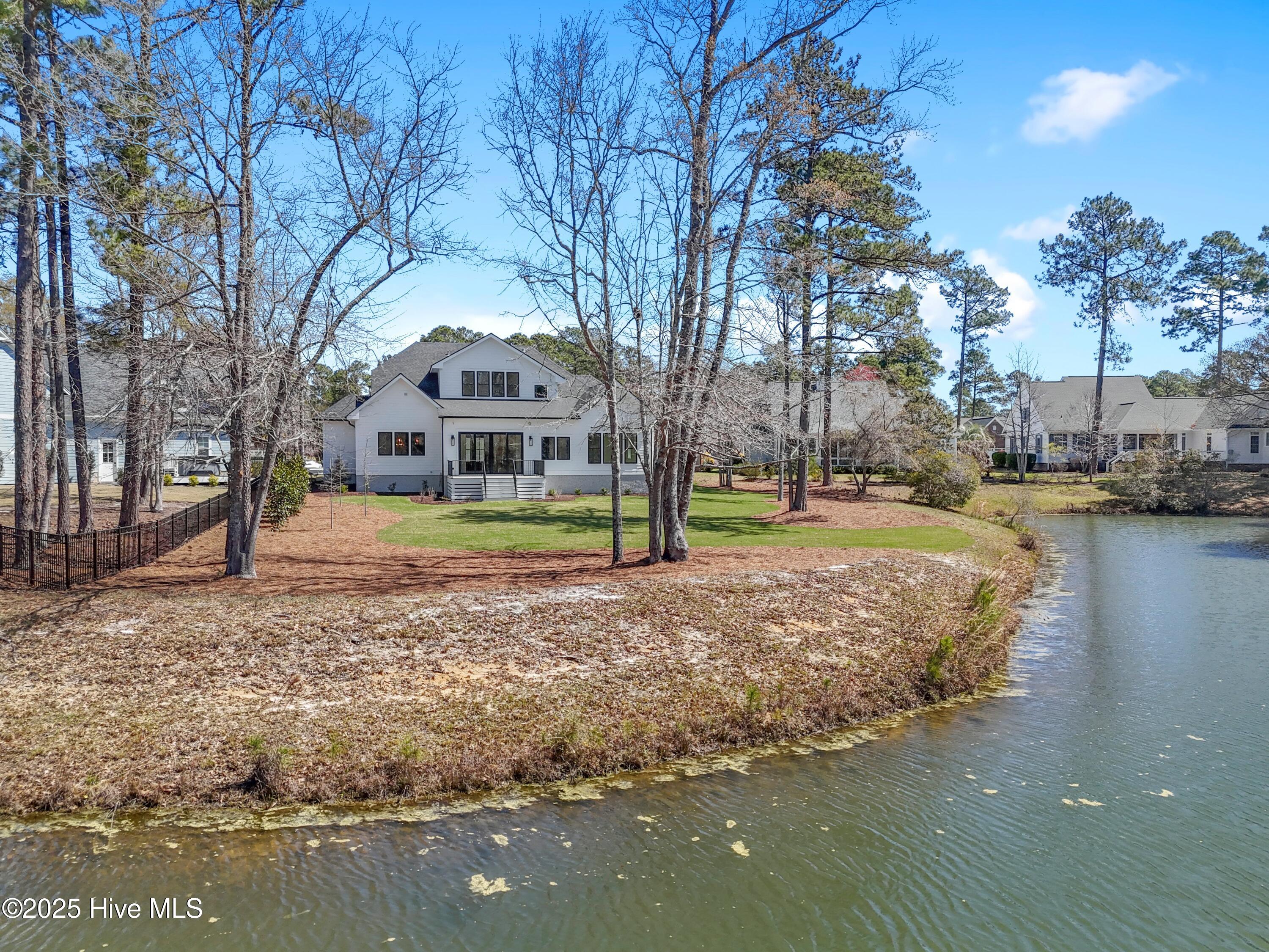 454 Springwood Drive SE