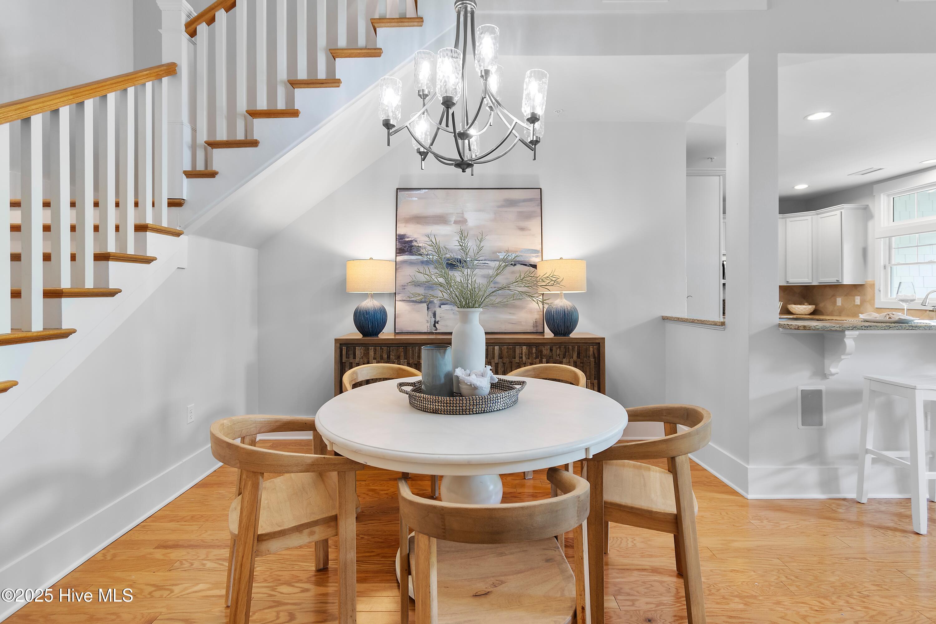 2537 St James Drive SE Apt 1011