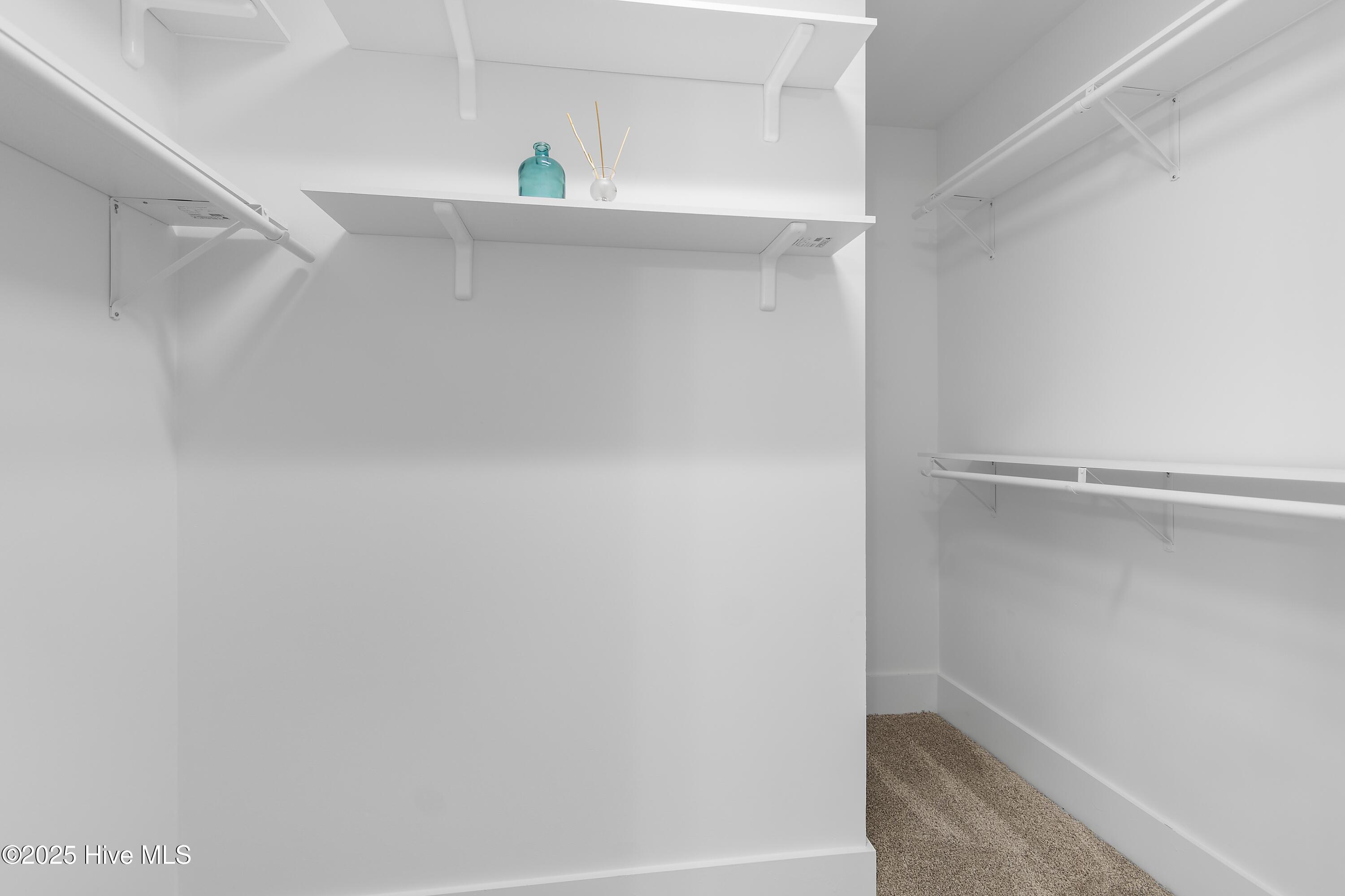 2537 St James Drive SE Apt 1011