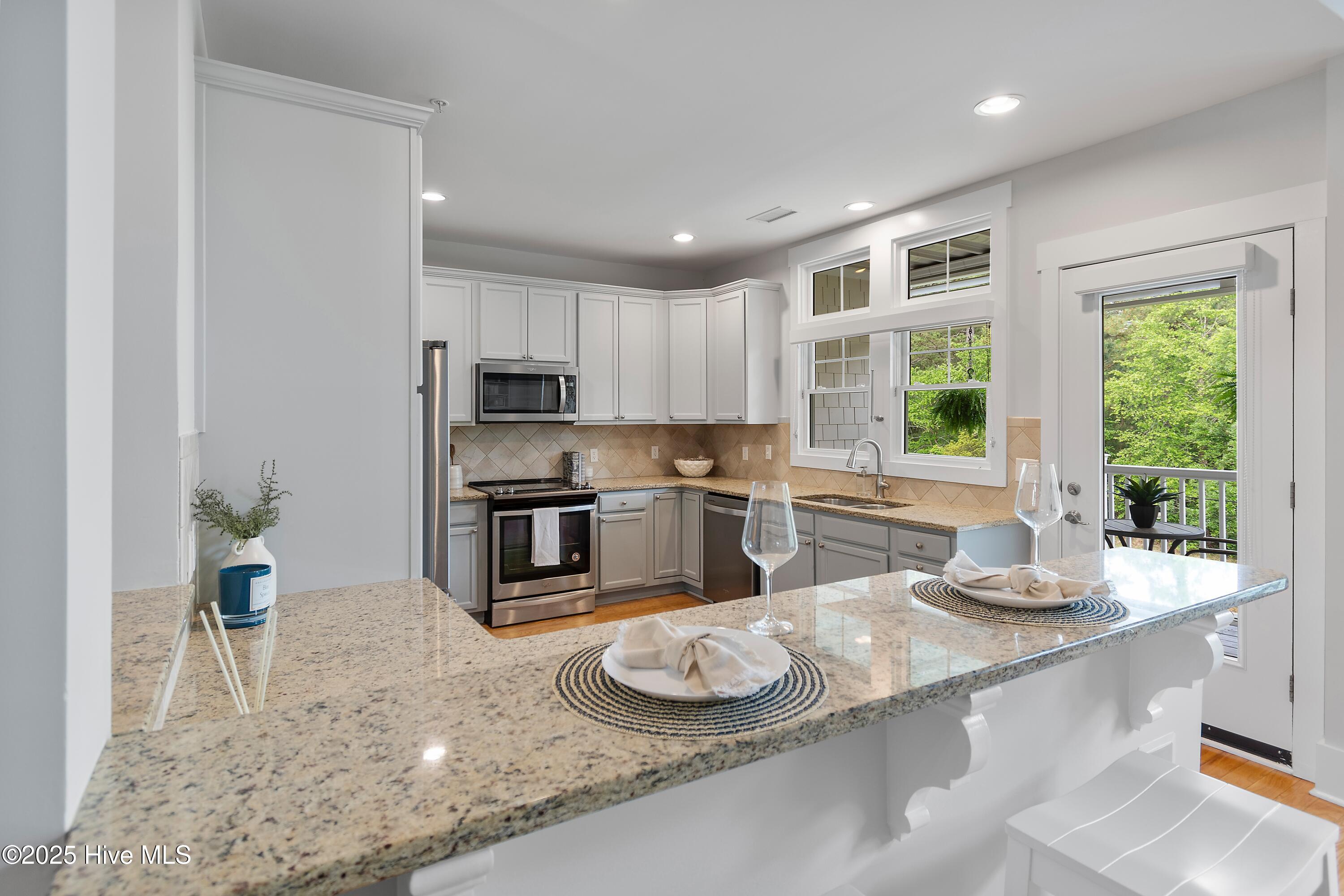 2537 St James Drive SE Apt 1011