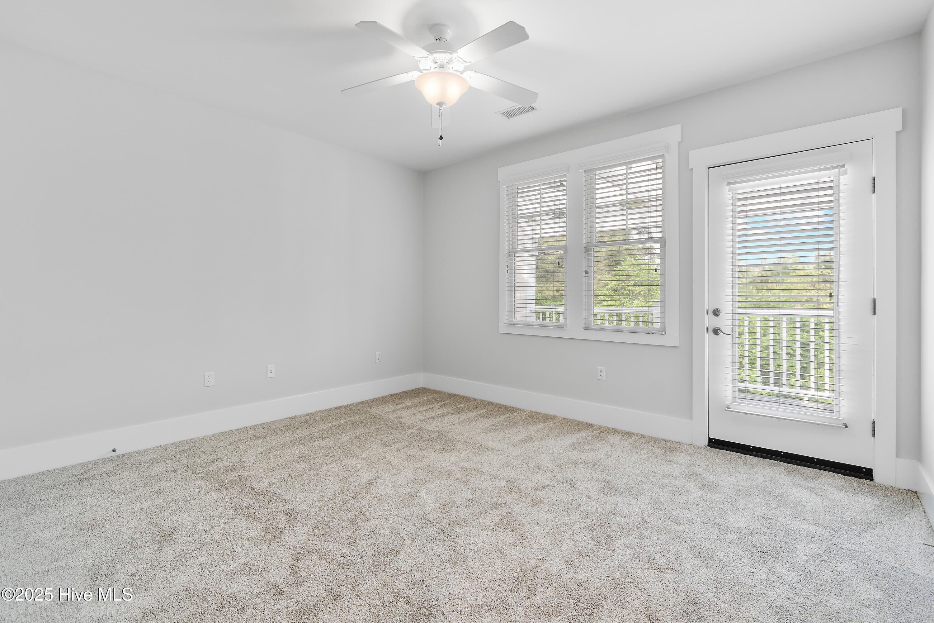 2537 St James Drive SE Apt 1011