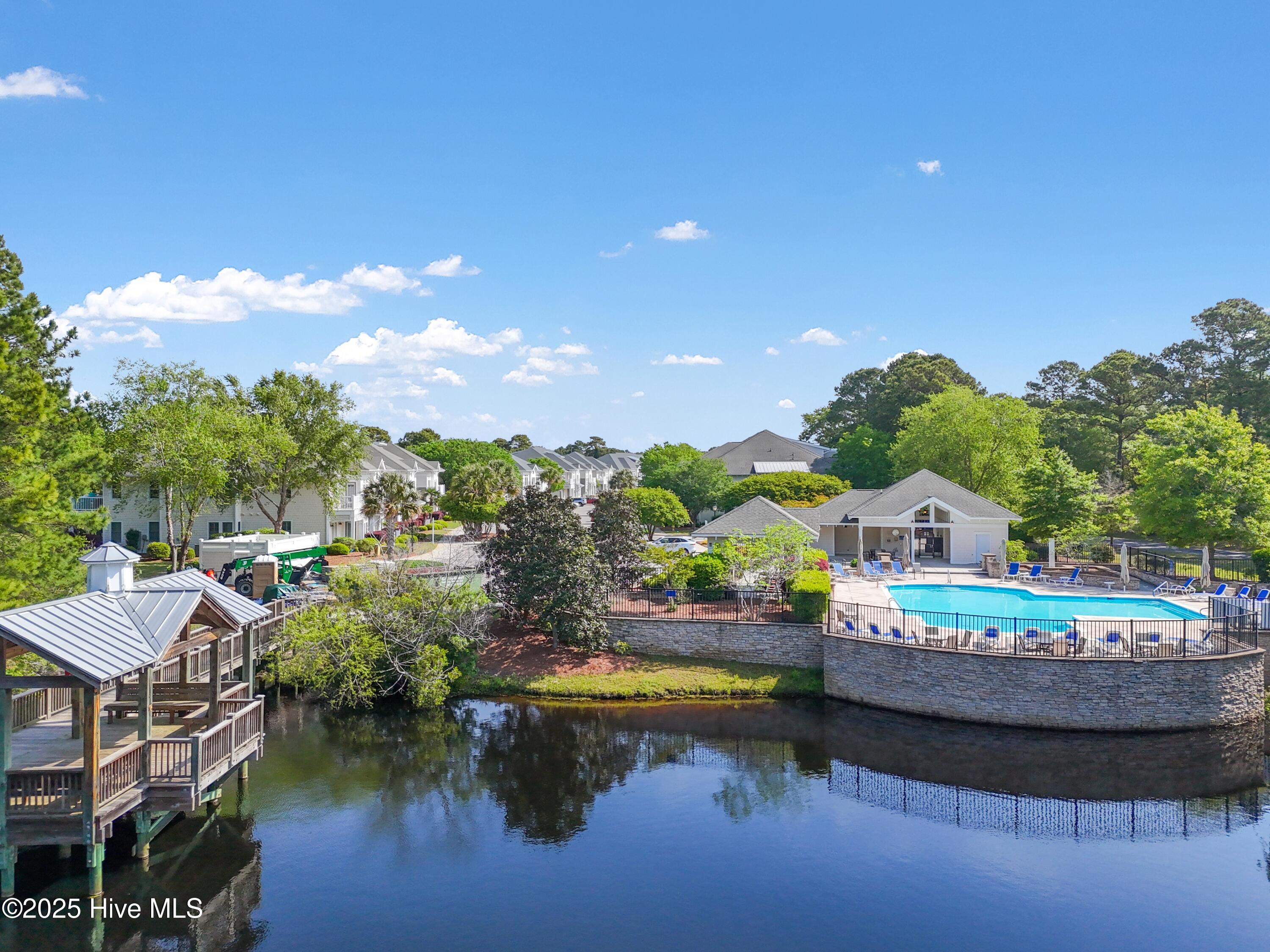 2537 St James Drive SE Apt 1011